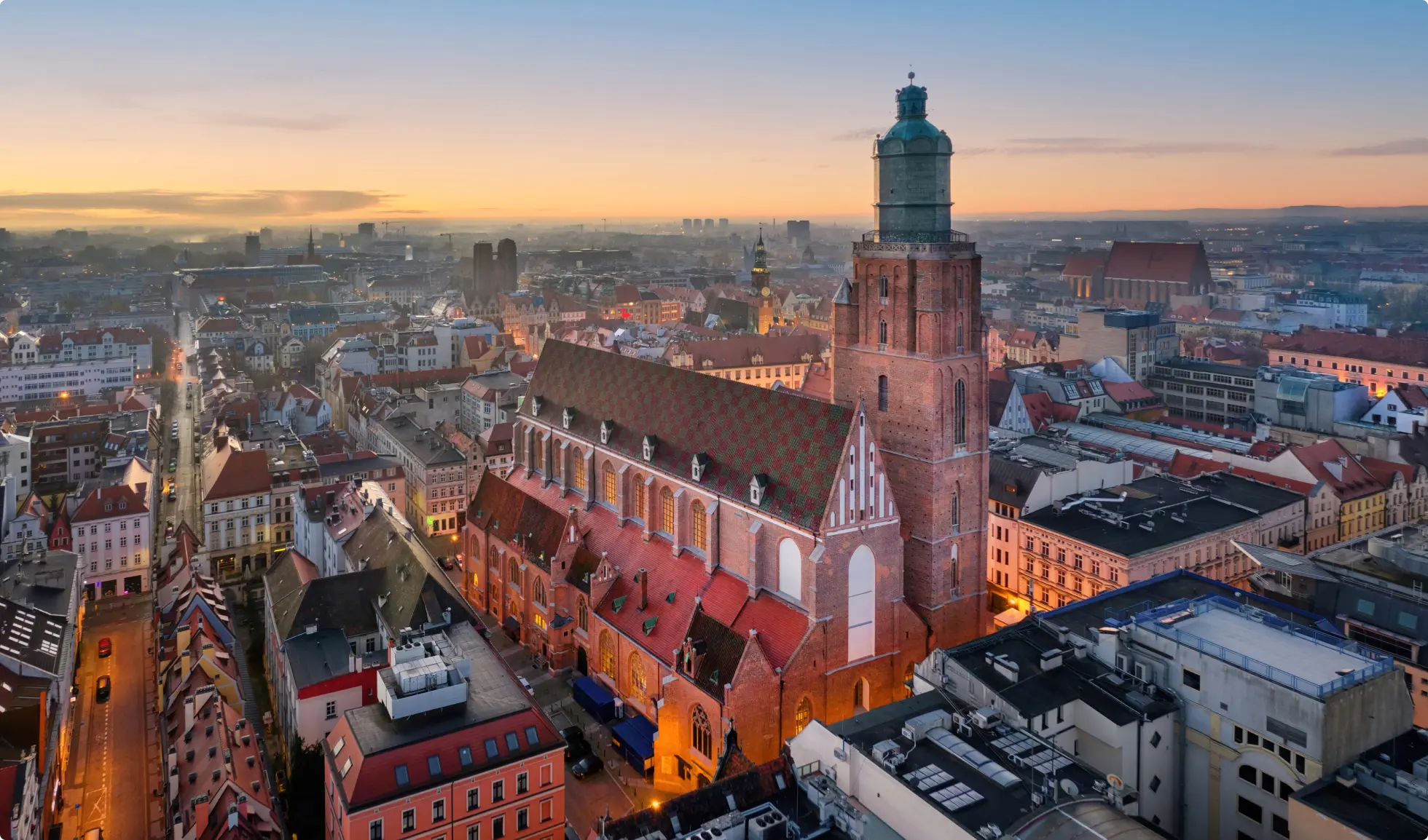 Widok na Wrocław i zabytkowe budowle Wrocławia